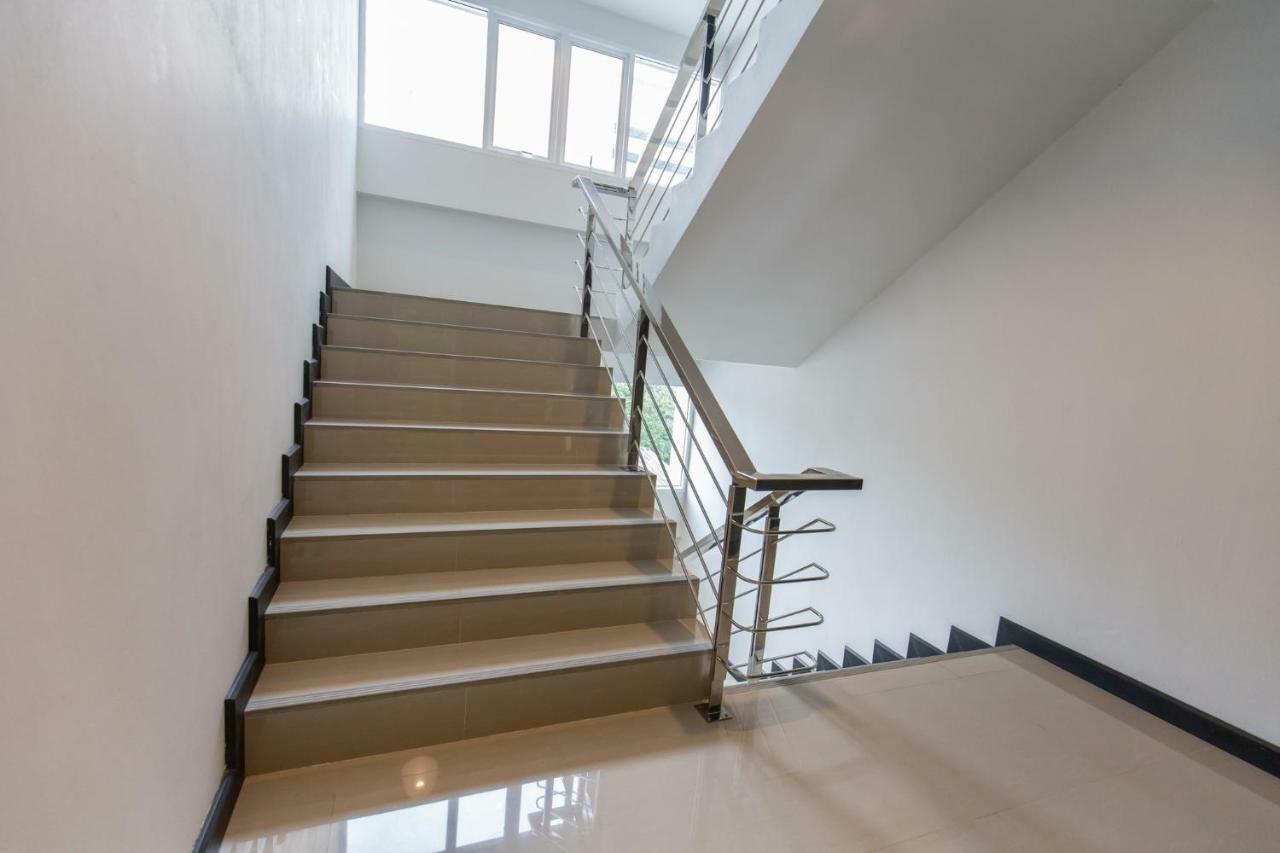 Mango 10 House Hotel Bangkok Exterior photo